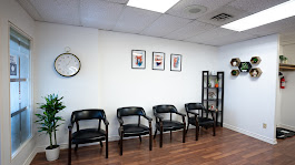 SR SmileCare dental clinic in Toronto - Photo 4
